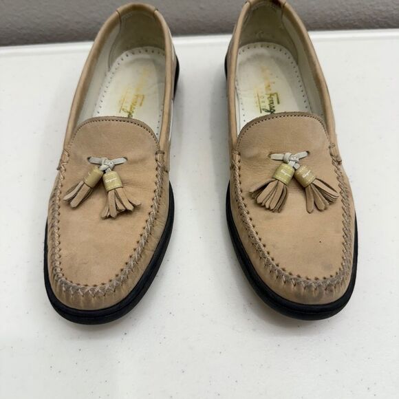Salvatore Ferragamo Womens Shoes Loafers Size 8 Beige SuedeTassel Dress Slip-On - Picture 3 of 11